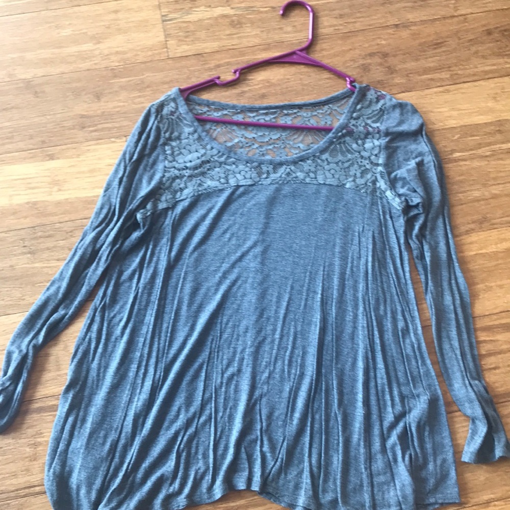gray long sleeve w/ lace